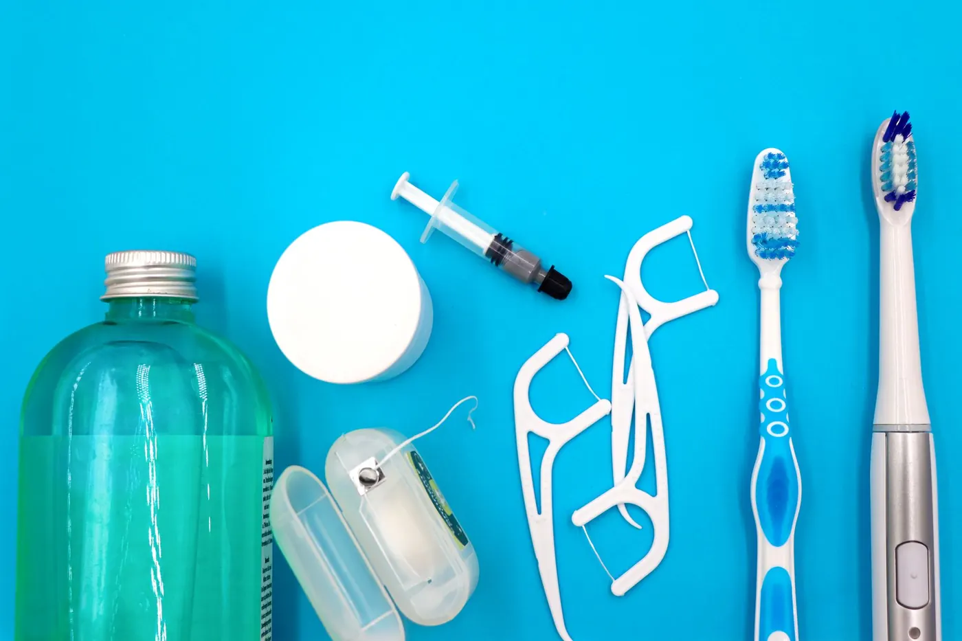 Dụng cụ chăm sóc răng miệng