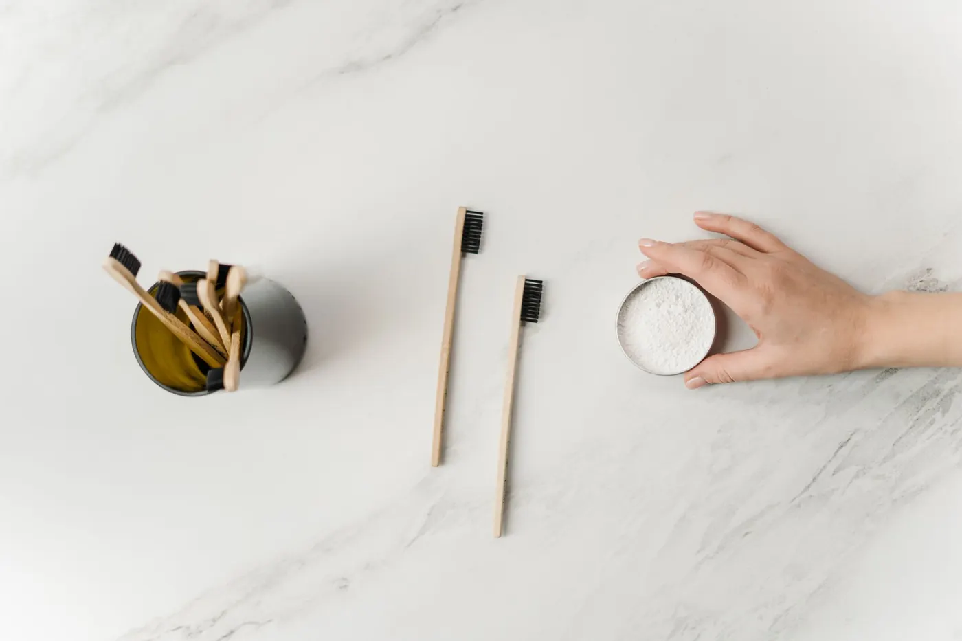 Dụng cụ chăm sóc răng miệng