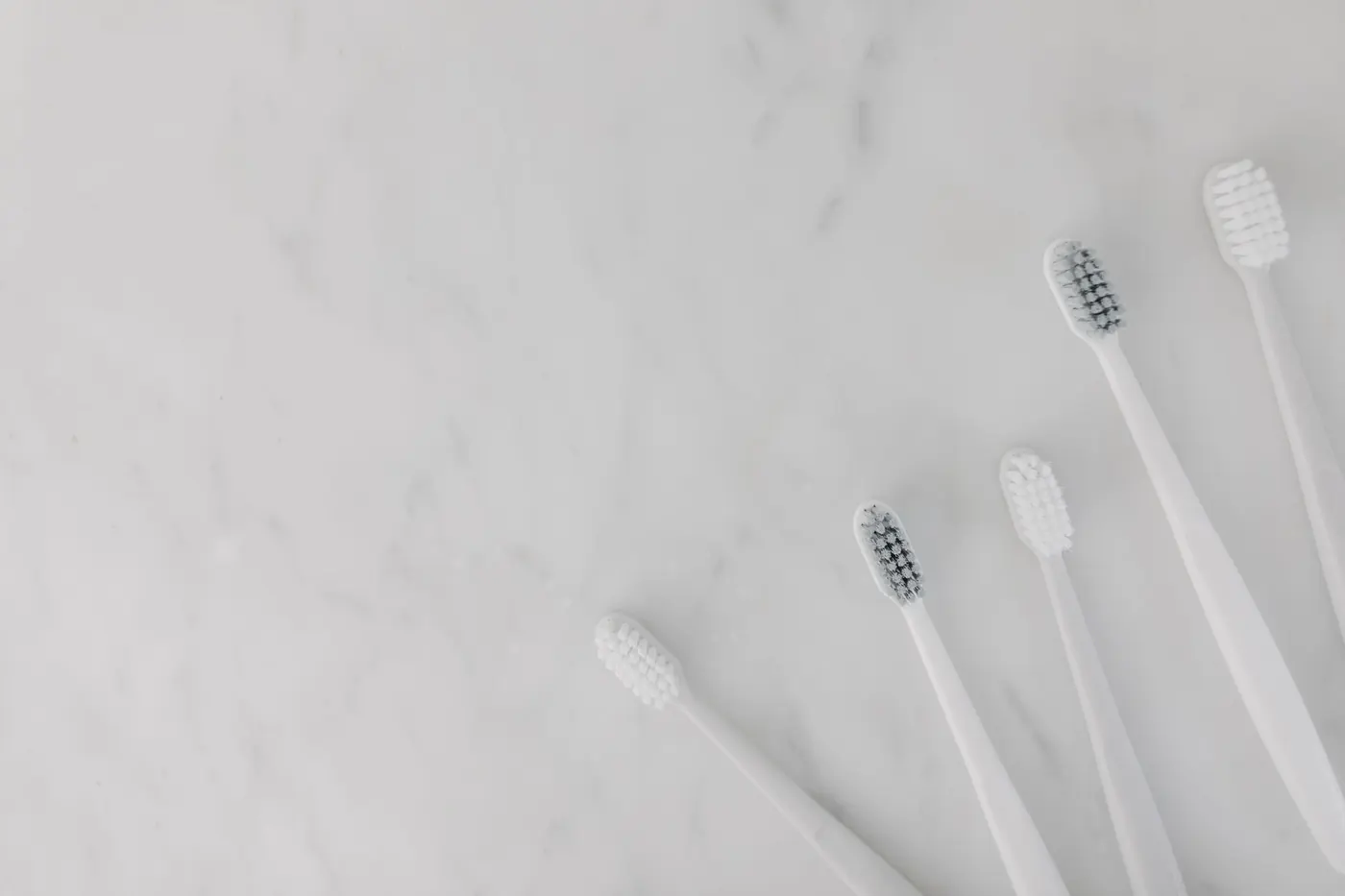 Dụng cụ chăm sóc răng miệng